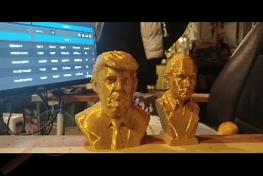 Politikus mellszobor Politikus mellszobor